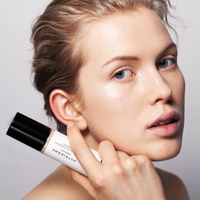 Kompozycja - Nutridome brightening moisturising foundation with hyaluronic acid for very fair skin